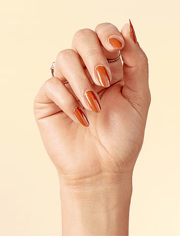 OPI Infinite Shine Neglelak My Italian Is A Little Rusty