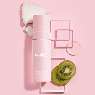 Kylie by Kylie Jenner Foaming Face Wash 149 ml
