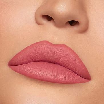 Kylie by Kylie Jenner Matte Liquid Lipstick & Lip Liner 302 Snow Way Bae