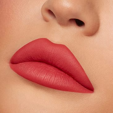 Kylie by Kylie Jenner Matte Liquid Lipstick & Lip Liner 401 Victoria