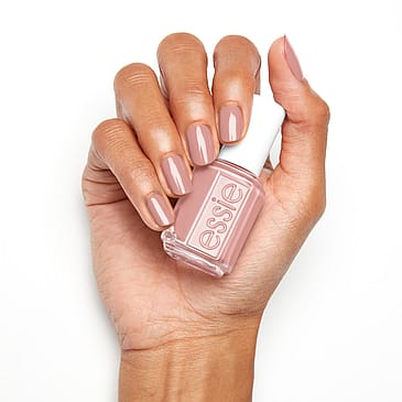 essie Neglelak 749 The Snuggle Is Real