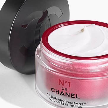 CHANEL SMOOTHS - PLUMPS - PROVIDES COMFORT 50 g