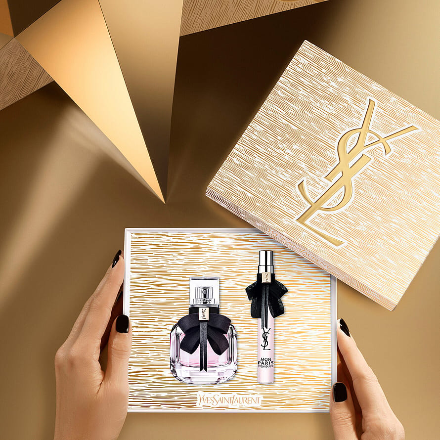 Köp Mon Paris EdP 30 ml Gift Box - Yves Saint Laurent - KICKS