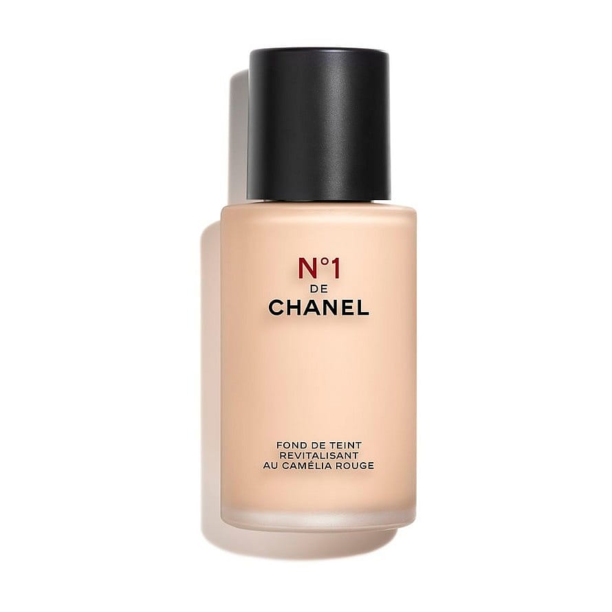 Chanel N°1 DE CHANEL REVITALIZING FOUNDATION Illuminates - Hydrates - Protects