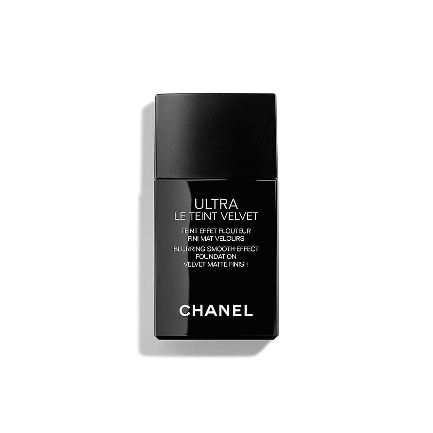 Chanel ULTRA LE TEINT VELVET Blurring Smooth-Effect Foundation. Velvet Matte Finish