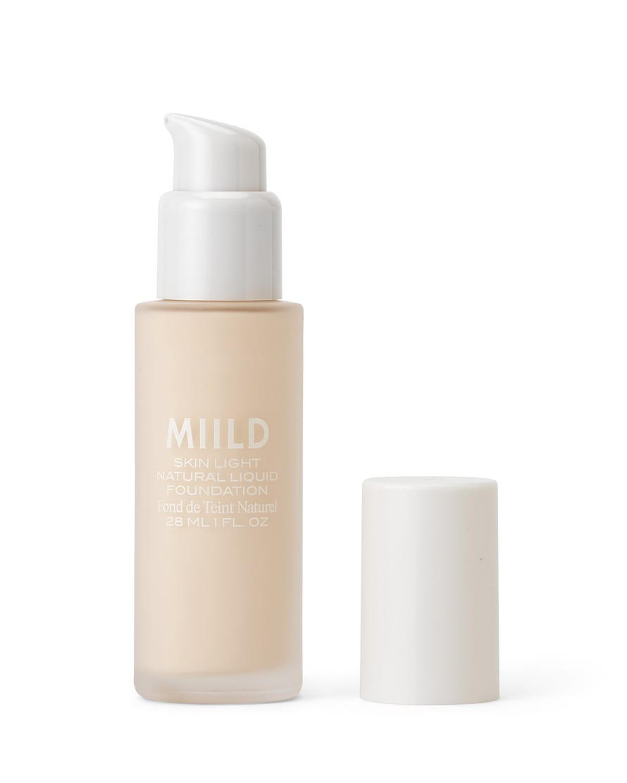 Skin Light Natural Liquid Foundation 01 Sky