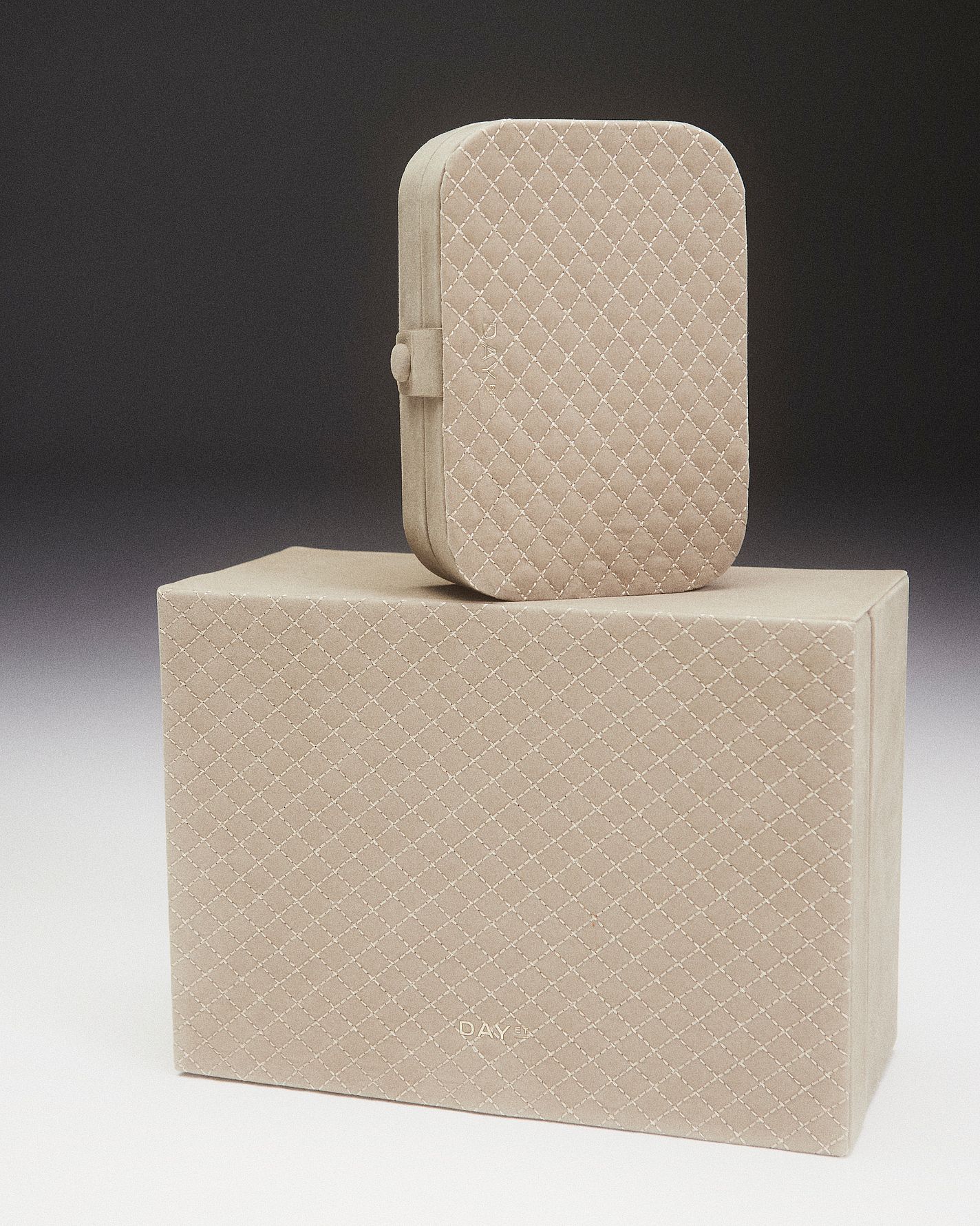 Køb Q Jewelry Box Cobbelstone Big fra DAY ET Matas